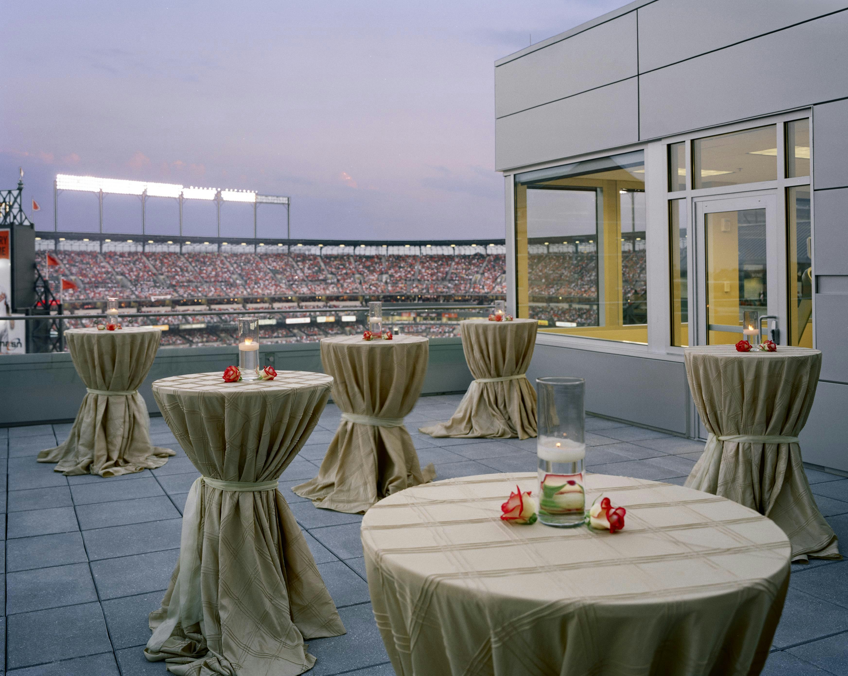 Hilton Baltimore Inner Harbor 60/84