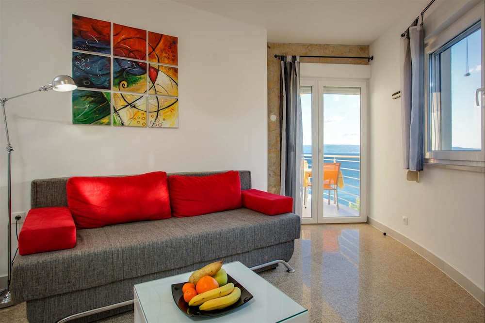 Ark Beach Hotel 18/50