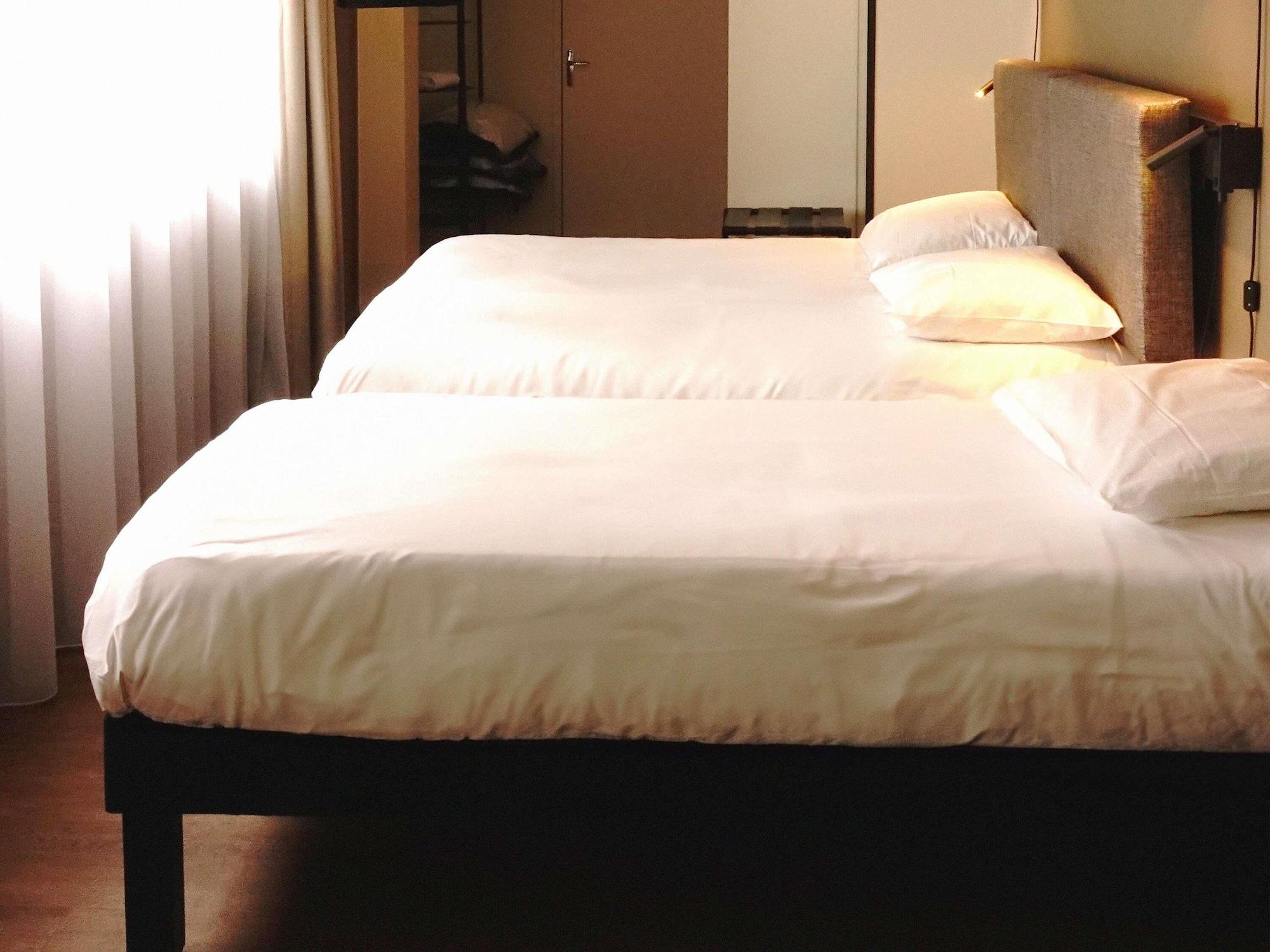 Standard, Multiple Beds
