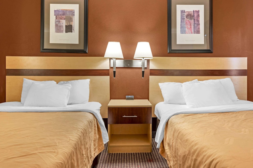 SureStay by Best Western Obetz Rickenbacker Airport 11/45