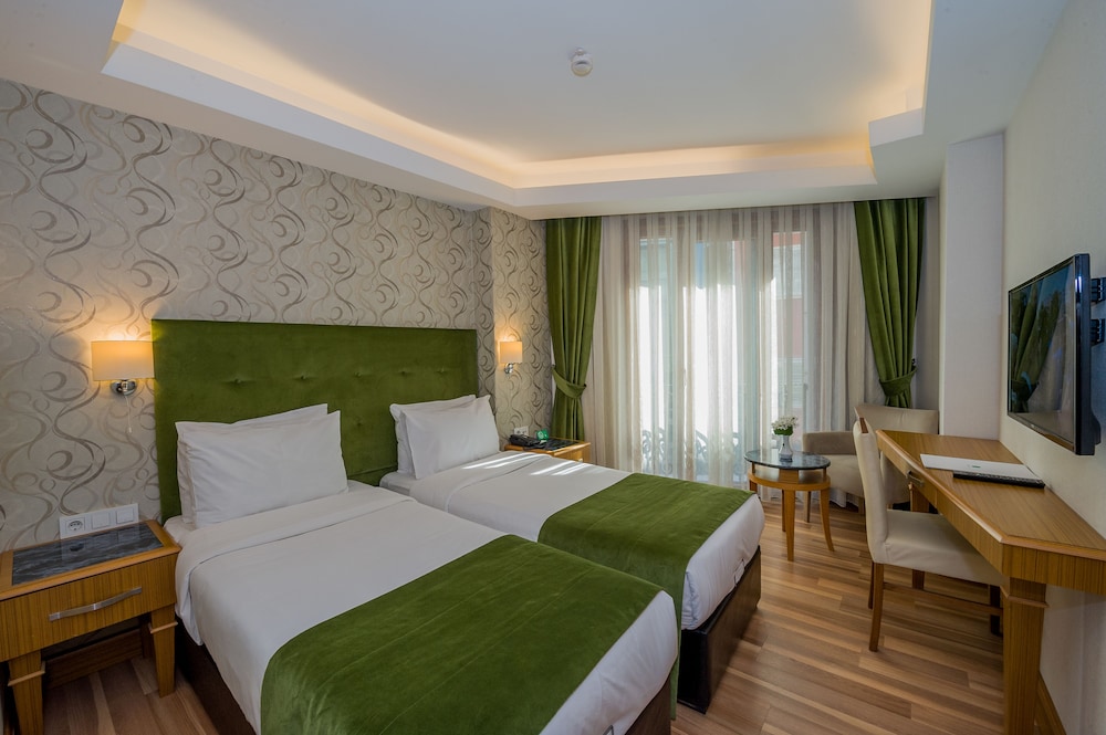 Bizim Hotel 29/64
