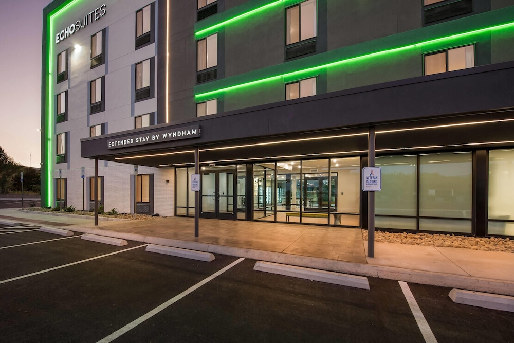 ECHO Suites Extended Stay by Wyndham Reno 63/72