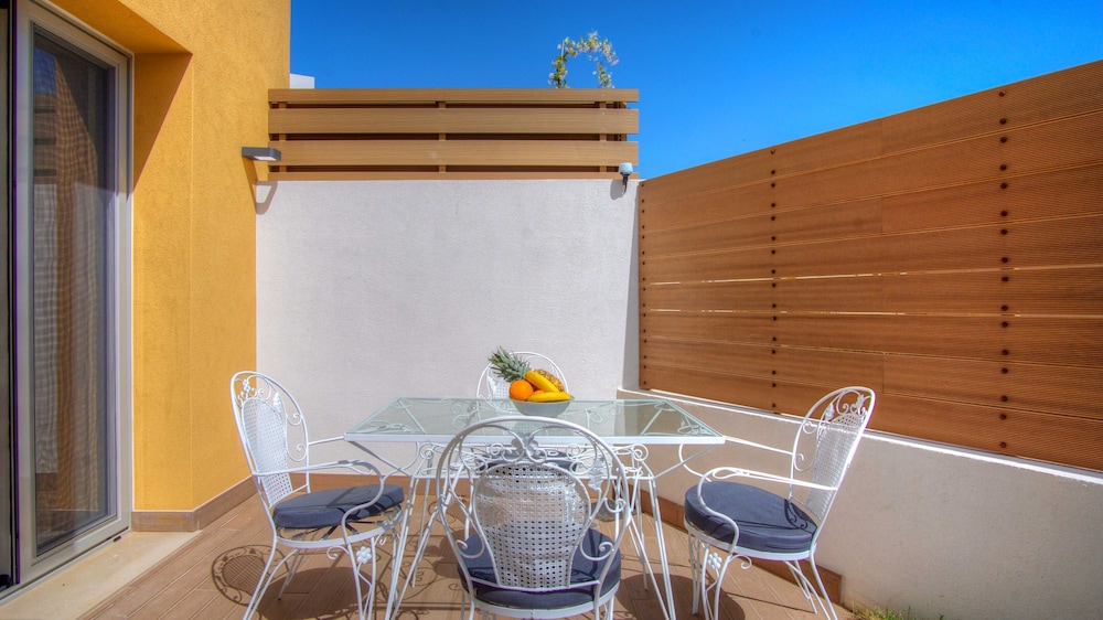 Tessera Boutique Hotel 49/75