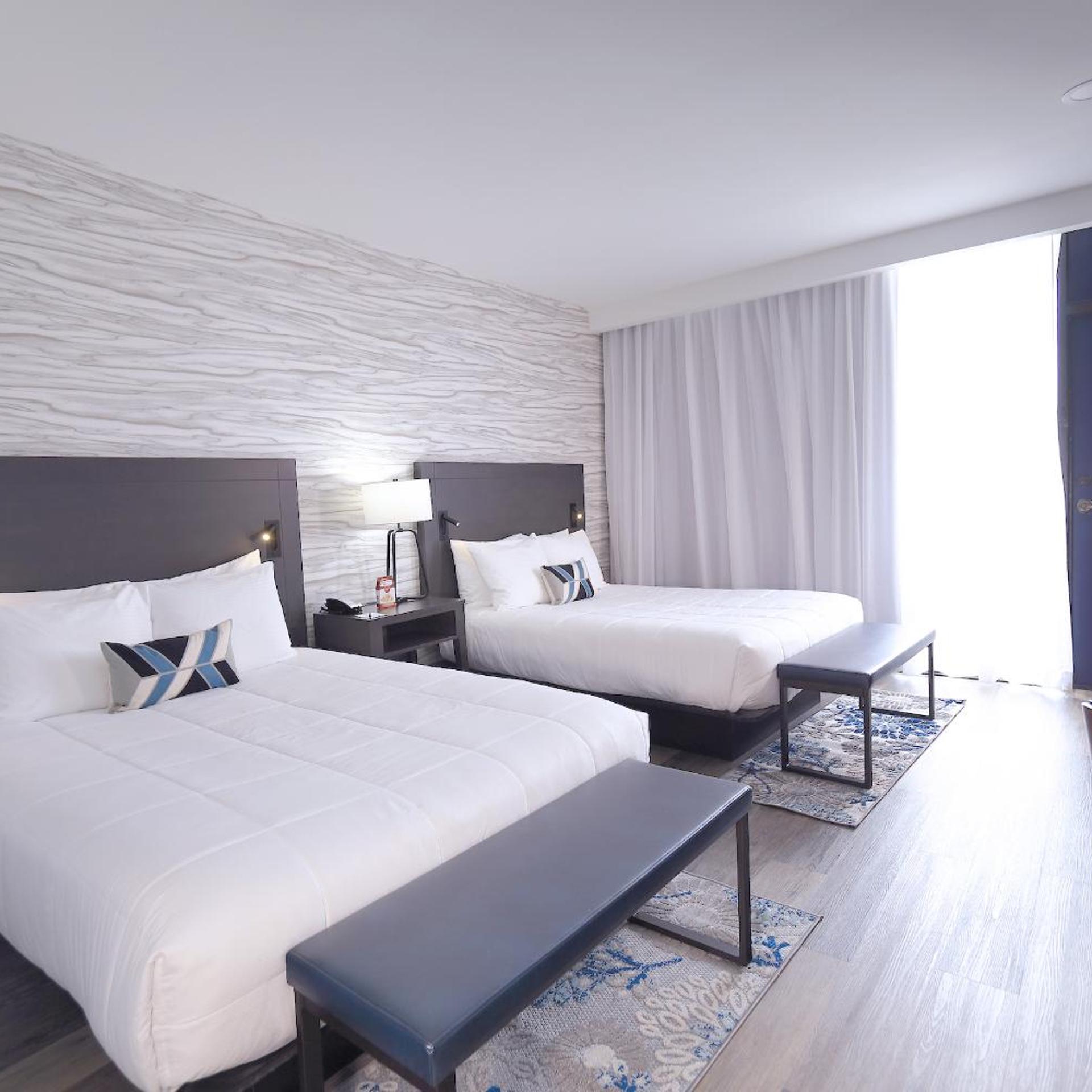 Room, Queen Bed, Gulf View