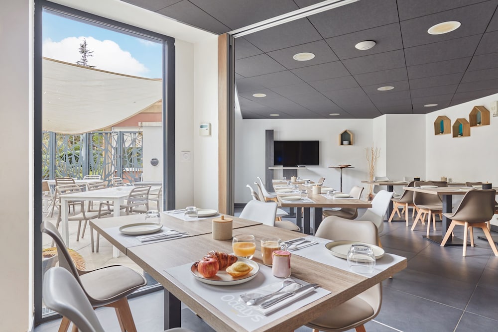Appart hotel Odalys City Marseille Centre Parc Chanot Velodrome 33/50