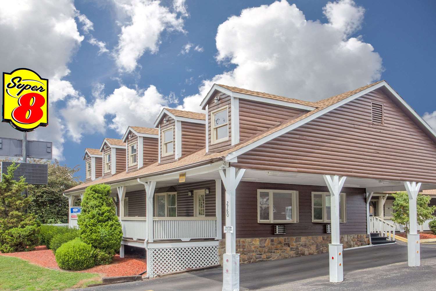 Super 8 By Wyndham Christiansburg 2/6