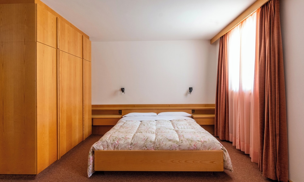 Residence Lores 18/50