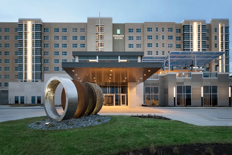 Embassy Suites by Hilton Kansas City Olathe 52/54