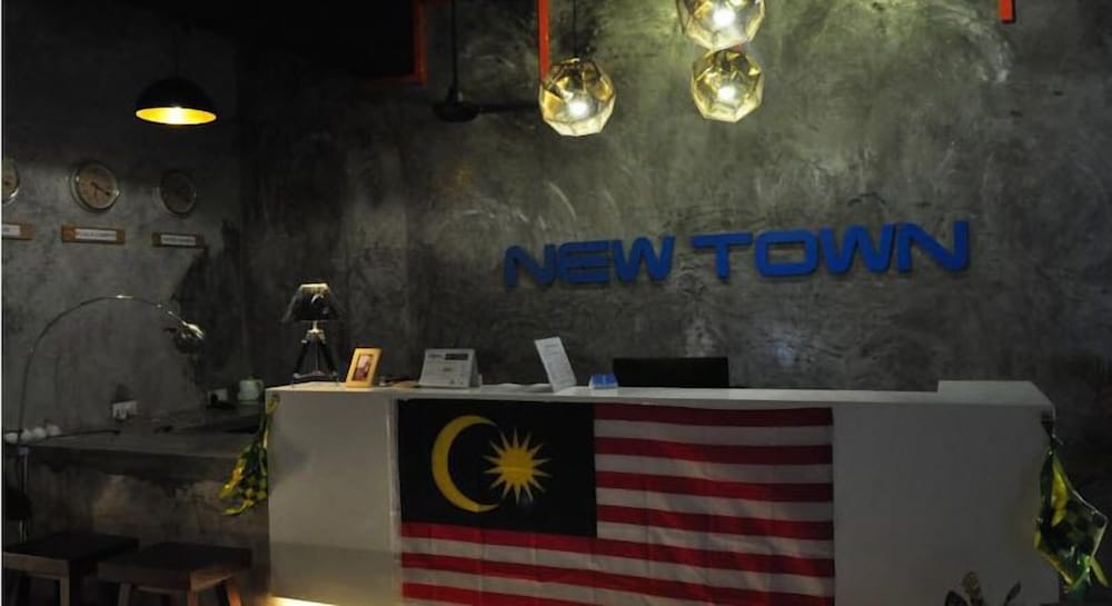 New Town Condominium at Bandar Sunway 14/60