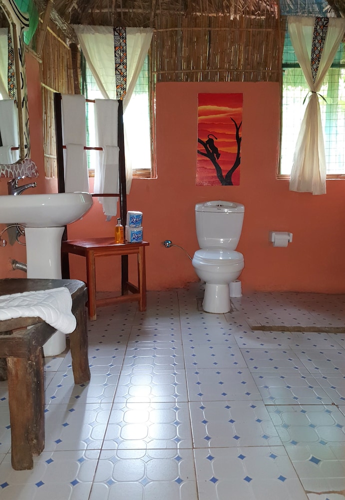 Africa Safari Camp 50/50