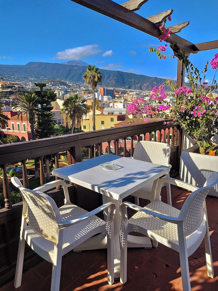 Monopol Hotel Tenerife 41/53