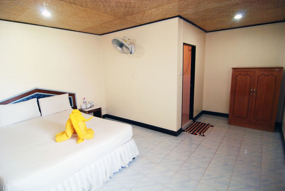 LANTA CORAL BEACH RESORT 8/50