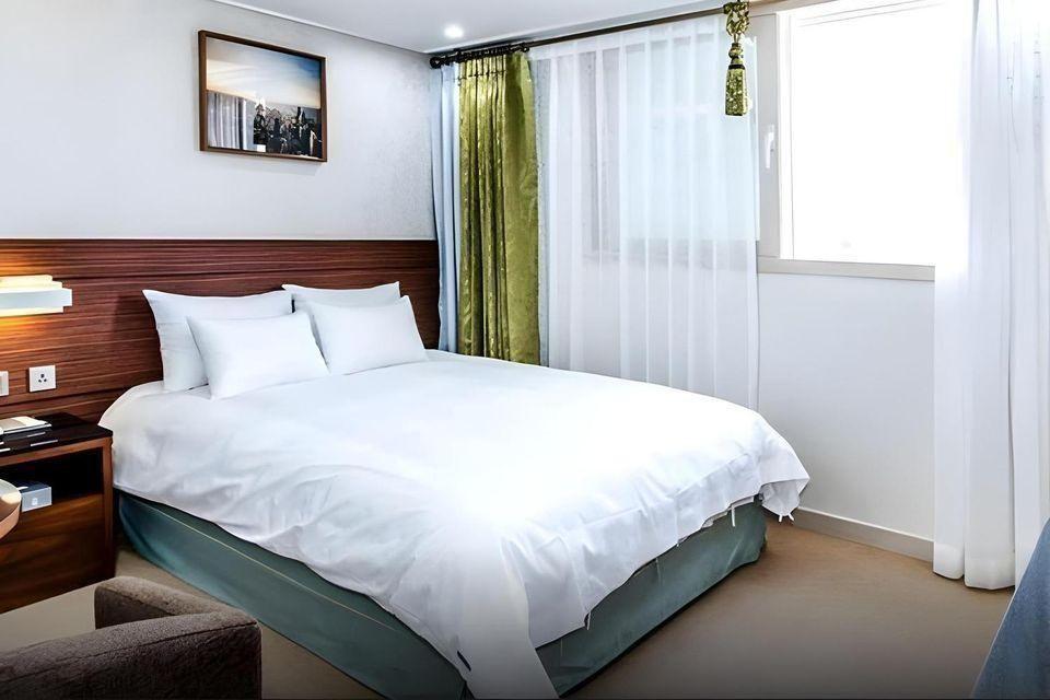City, Double Bed