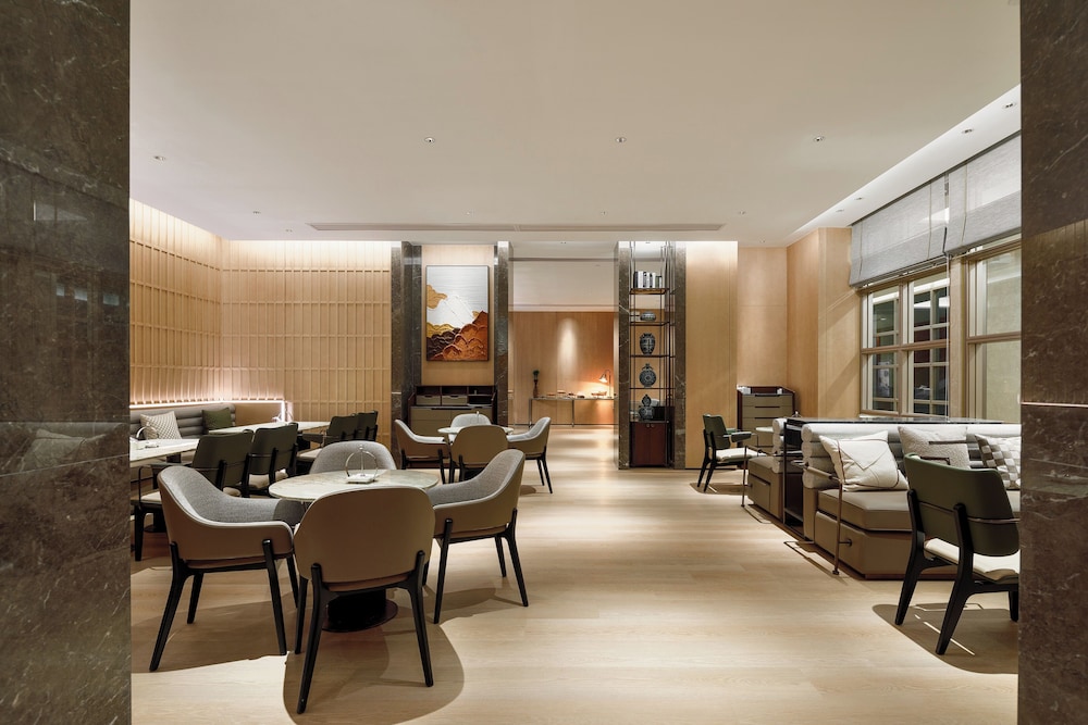 Dongguan Forum Hotel and Apartment 45/50