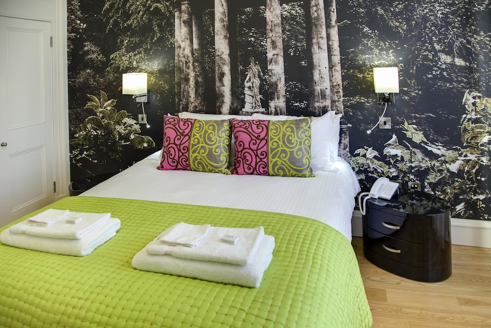 Clarendon Luxury Apartments 14/46