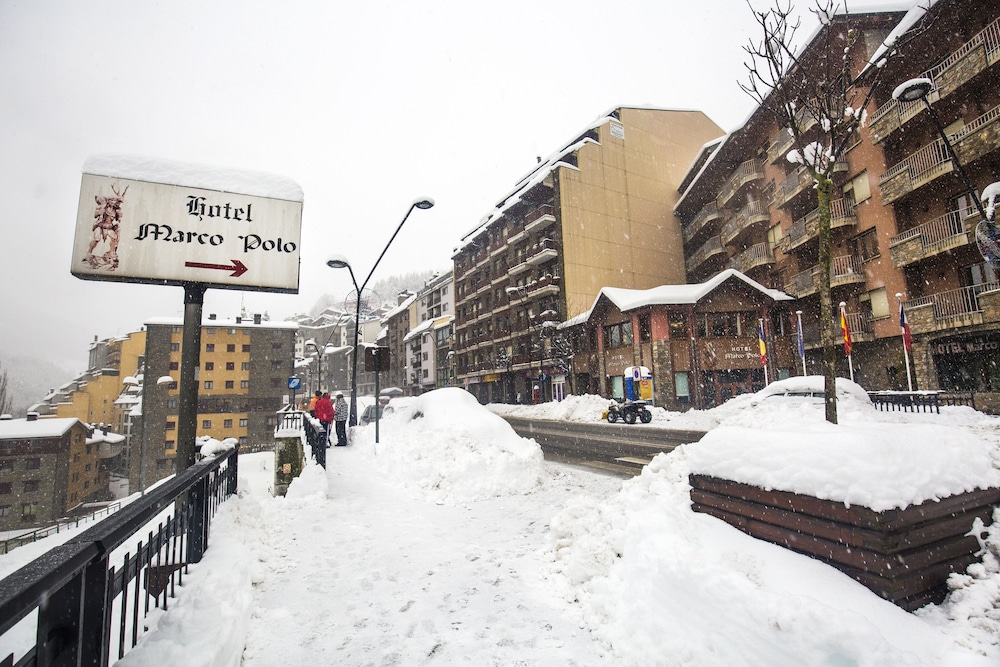 Marco Polo Hotel 54/64