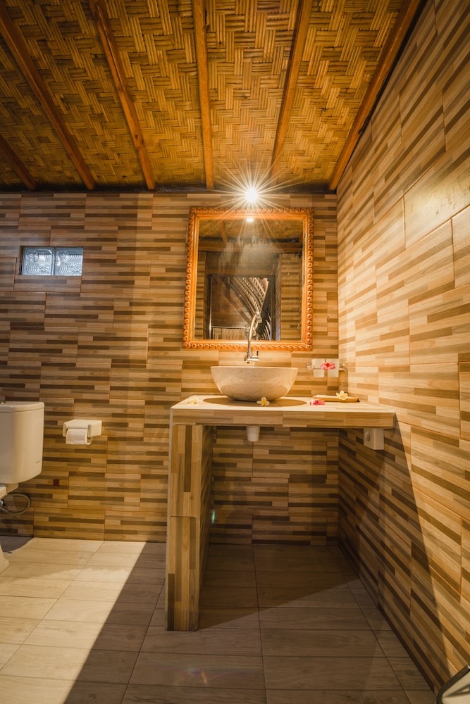 Hotra Hill Cottage by ZUZU 18/34