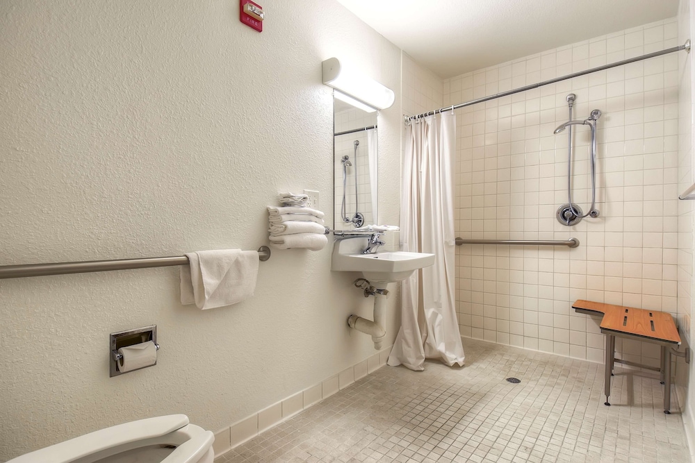 Motel6 San Diego, CA - North 61/61