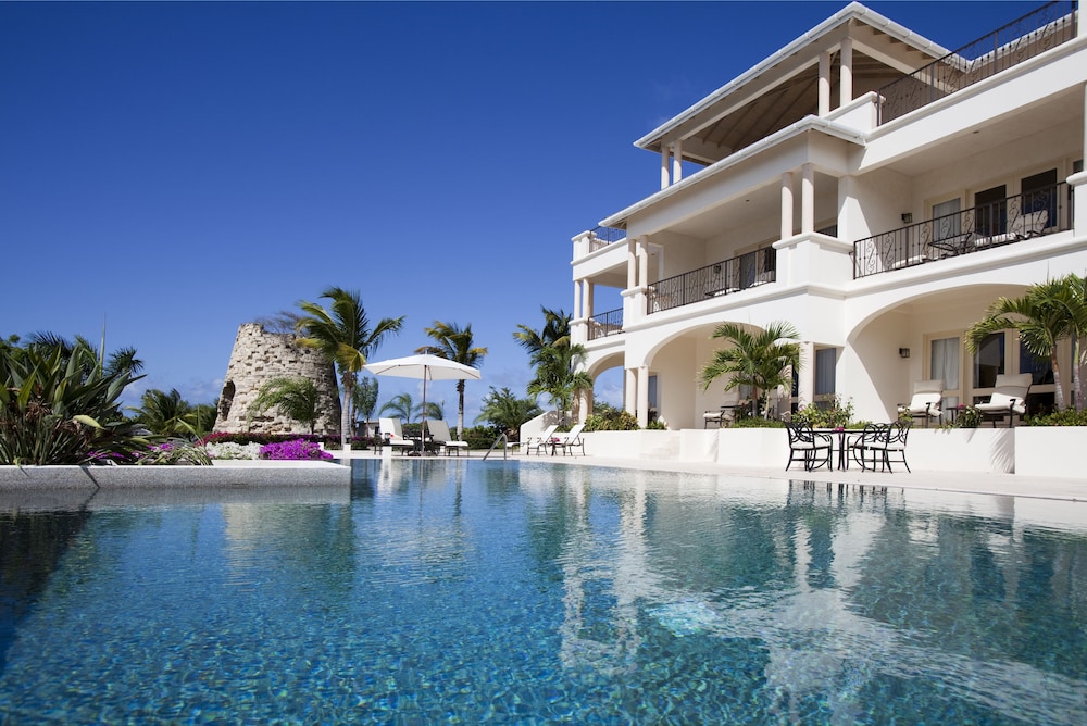 Cove Suites At Blue Waters 3/50