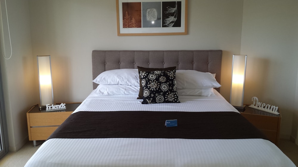 SCARBOROUGH BEACH RESORT 20/72