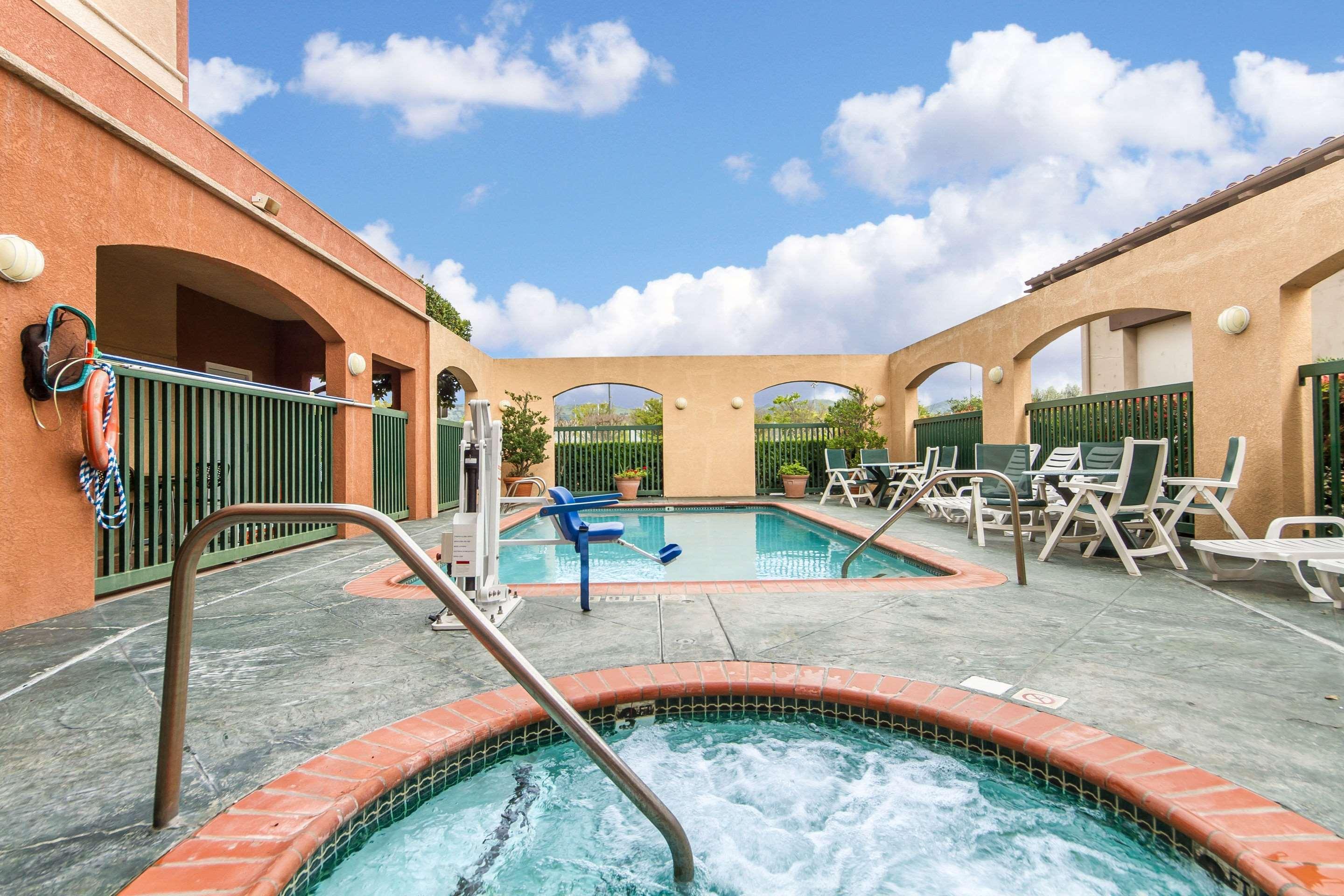 swimming pool spa