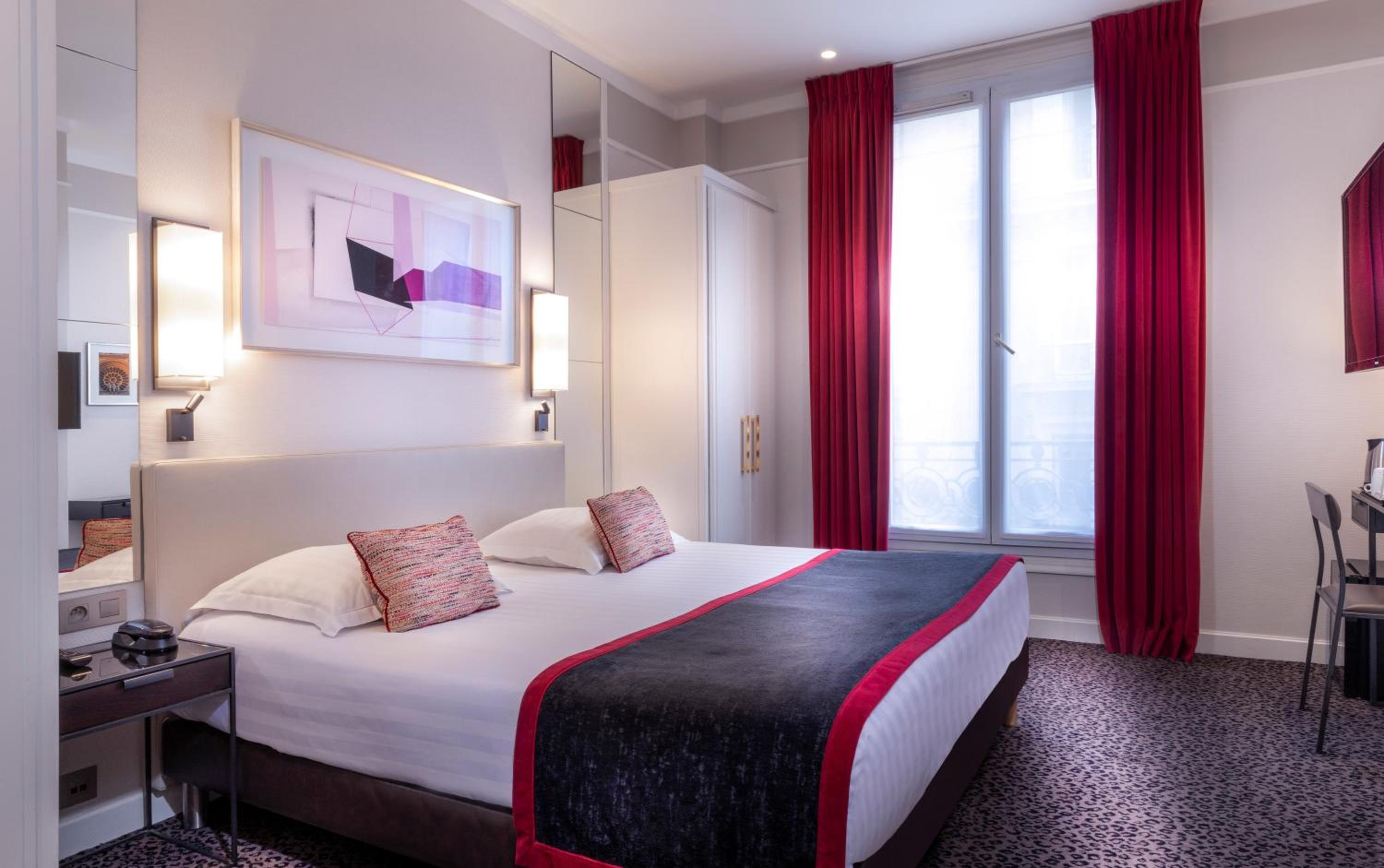 غرفة سوبيريور بحوض استحمام، Hotel Du Bois Champs-Elysees 3/10