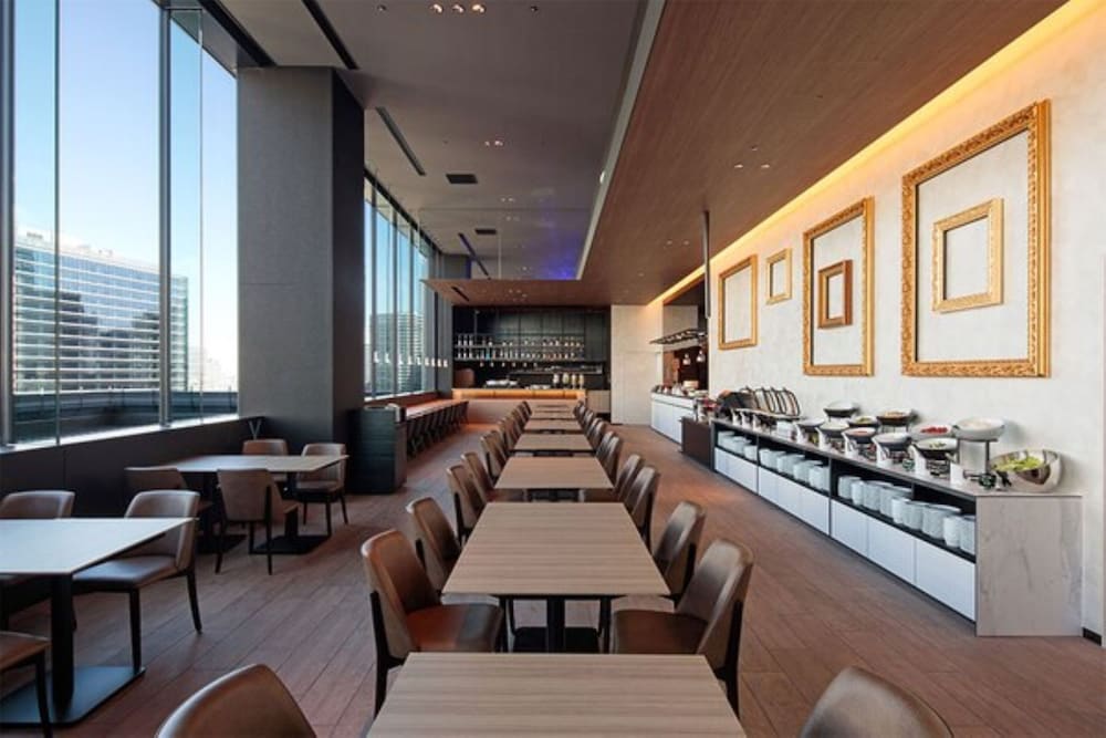 Yokohama Tokyu REI Hotel 41/49