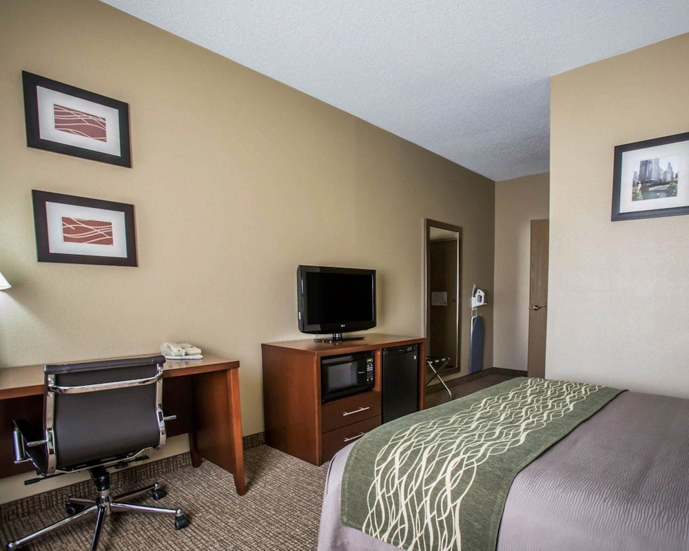 Comfort Inn Morris I-80 19/43