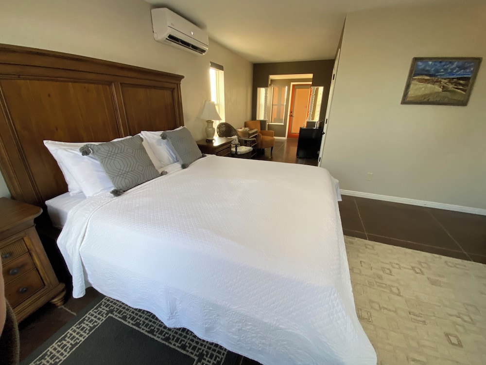 Skyridge Inn Bed & Breakfast 15/73