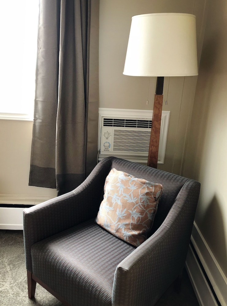 Seasons Inn Halifax 10/17
