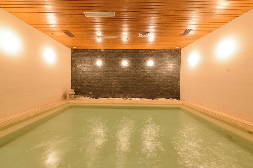 Yuwa Hotel 20/47