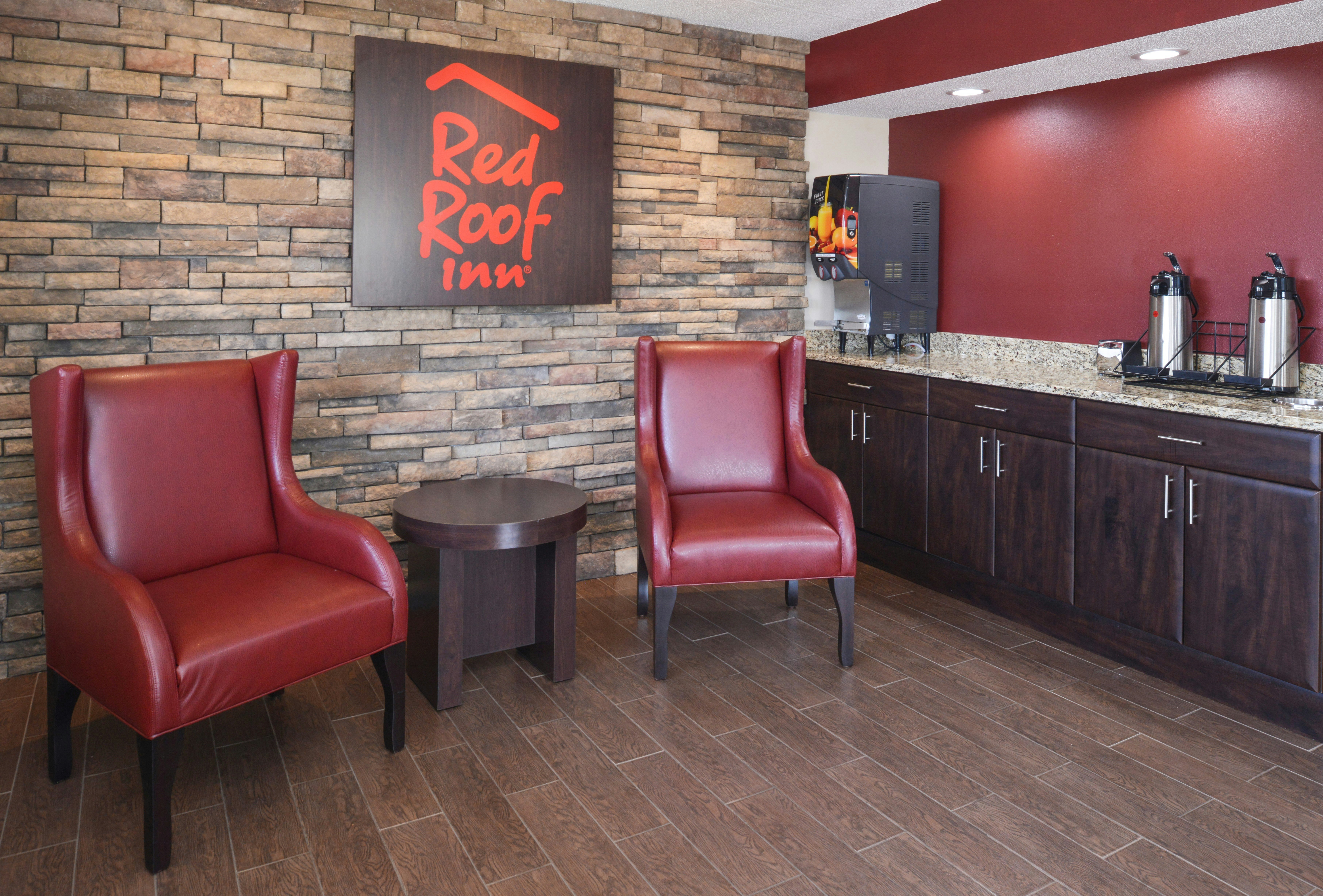Red Roof Inn Champaign 20/23