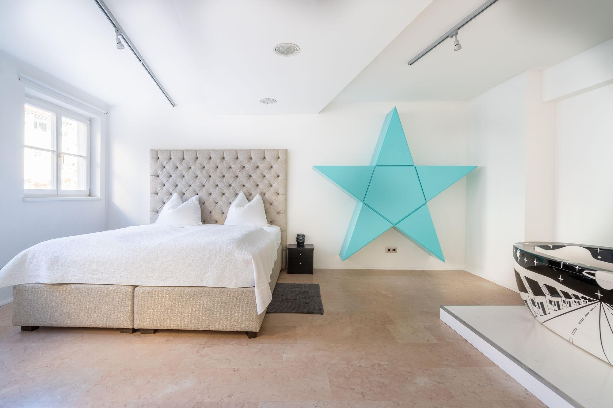 Gold, Family Suite