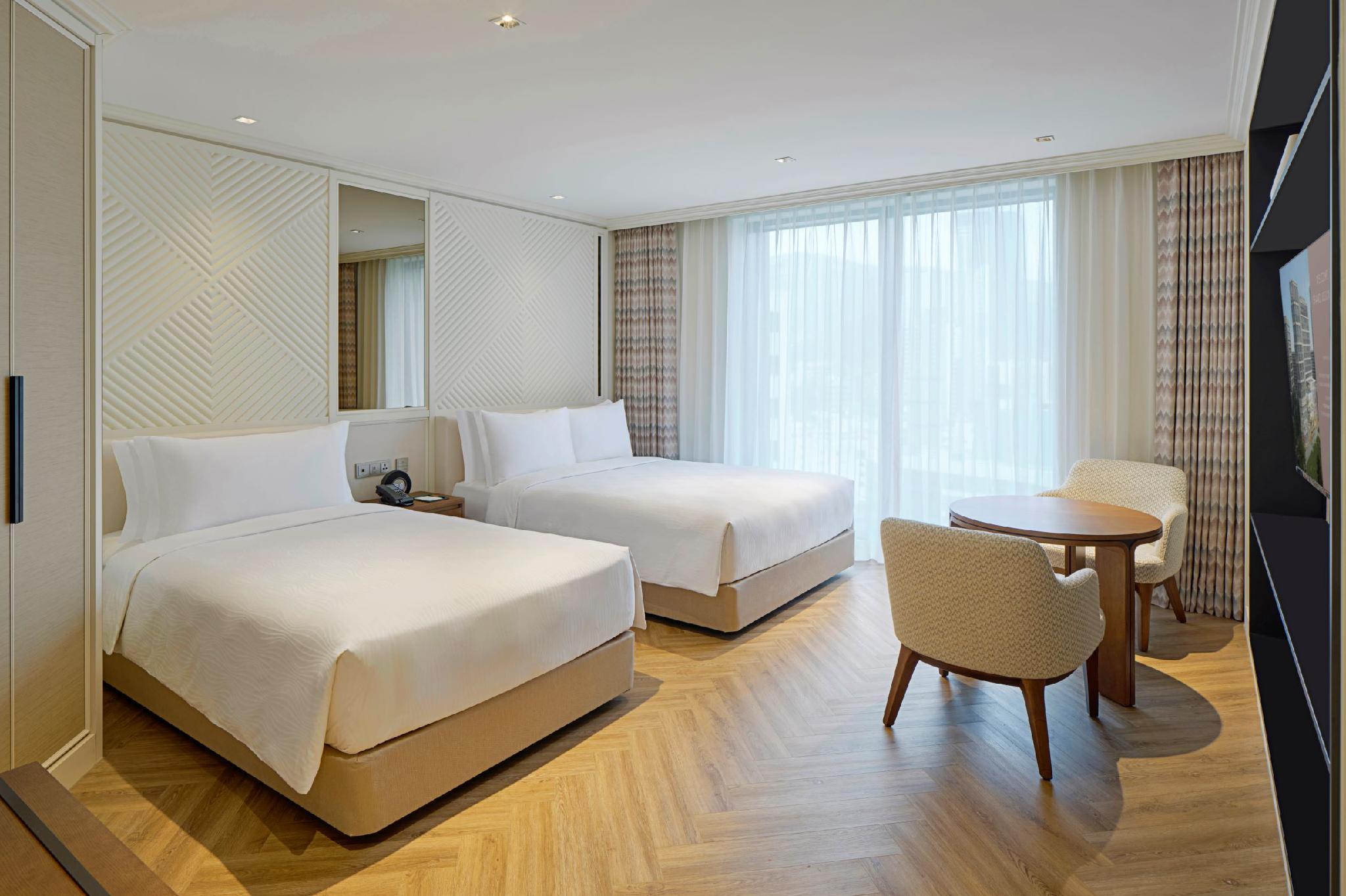 City, Deluxe, Twin Beds