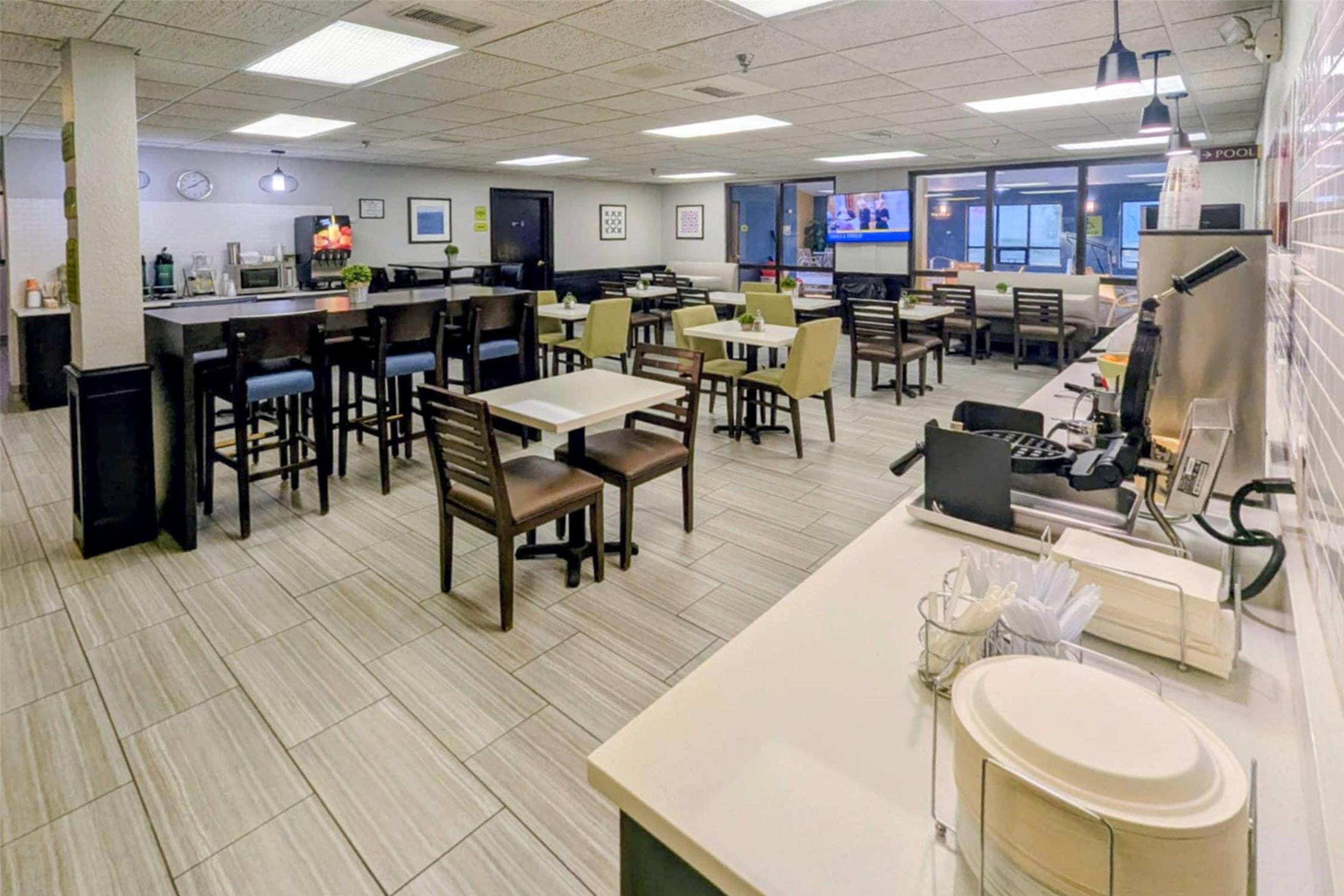 Quality Inn Warrensburg, MO 24/37