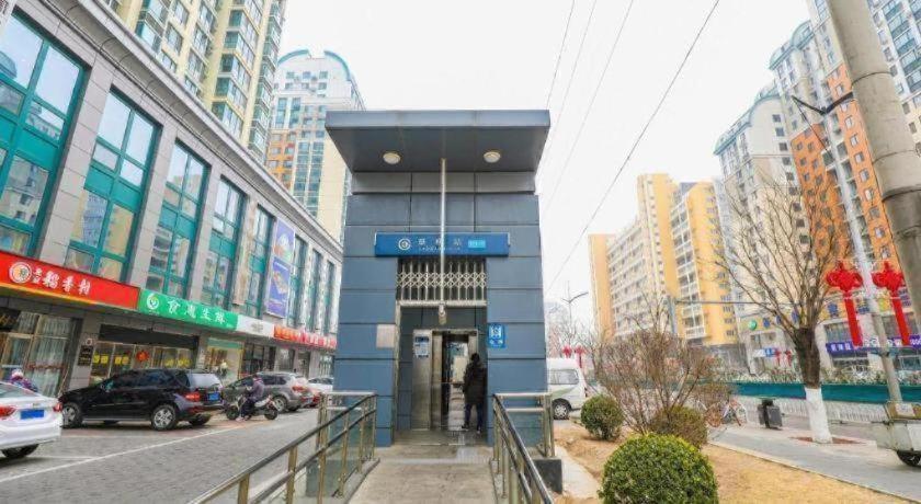 Chonpines Hotel (Beijing Caoqiao Metro Station) 49/51