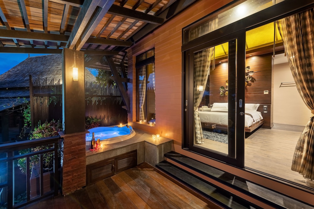 Nirvana Beach Resort and Spa 22/50