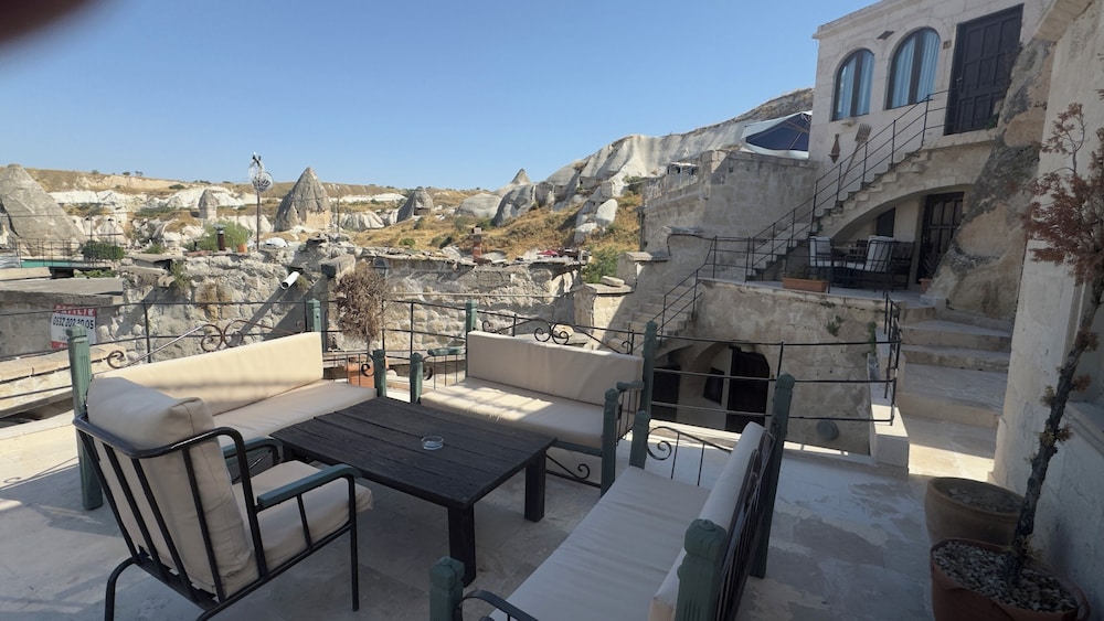 Turquaz Cave Hotel 81/98