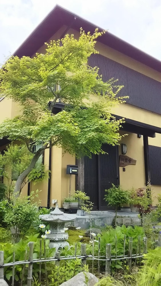 Guesthouse Koundo 4/24