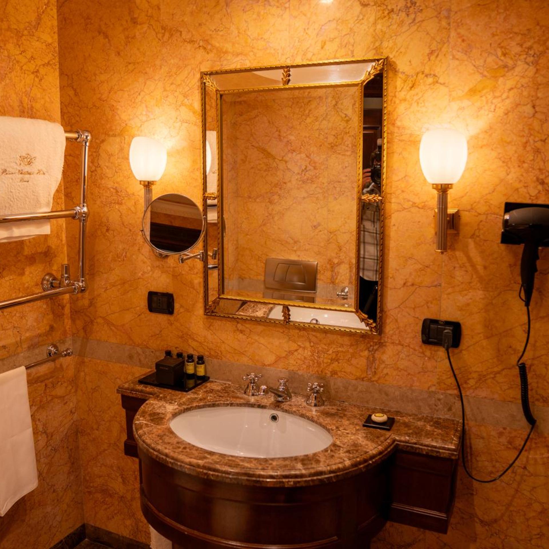 غرفة اقتصادية بسرير مزدوج، River Chateau Hotel 7/9