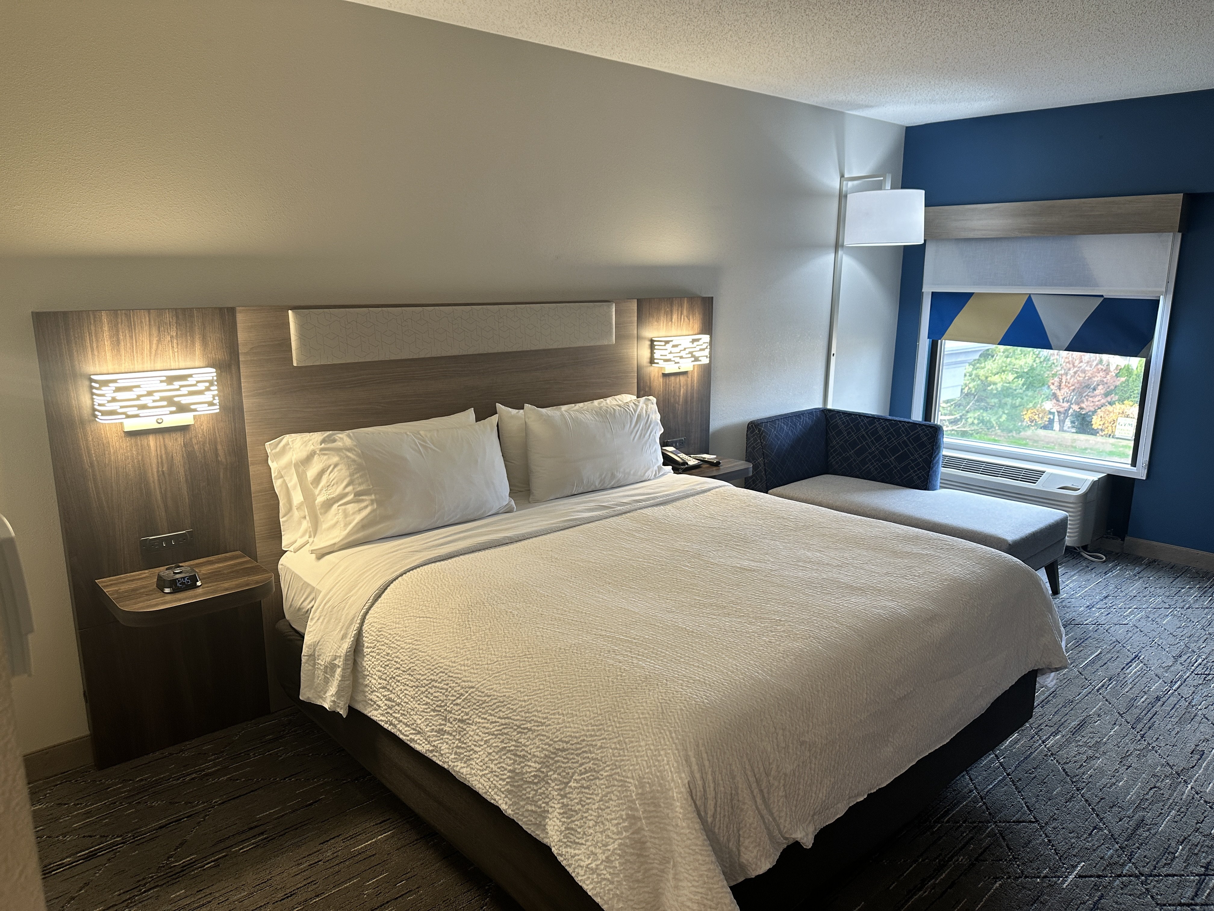 Holiday Inn Express Hotel Suites West Chester 23/76