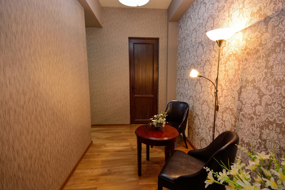 Hotel Diamond Dat Exx Company 39/55