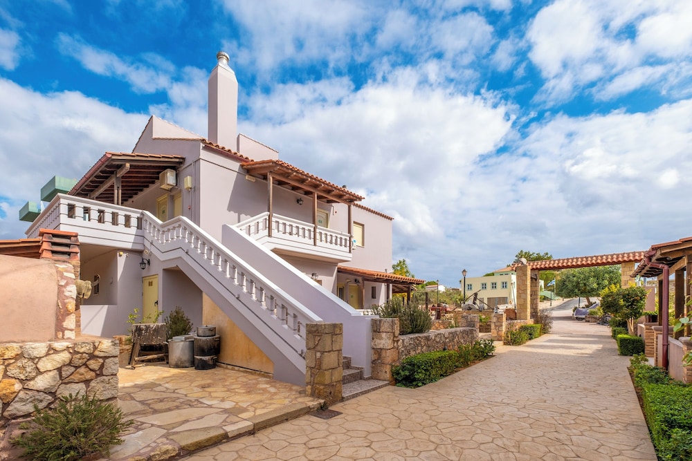 Areti Suites 5/50