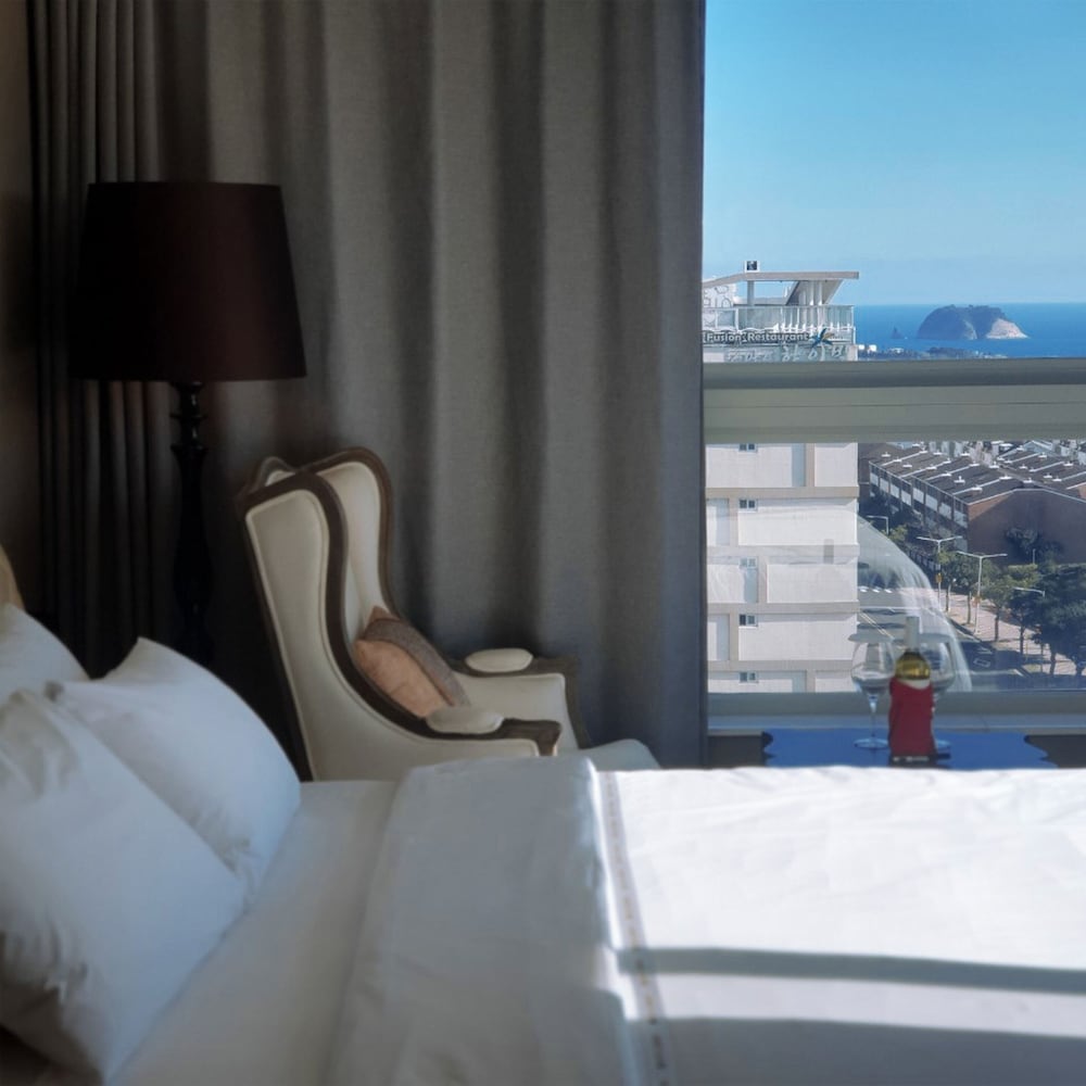 Hotel Bareve 22/64
