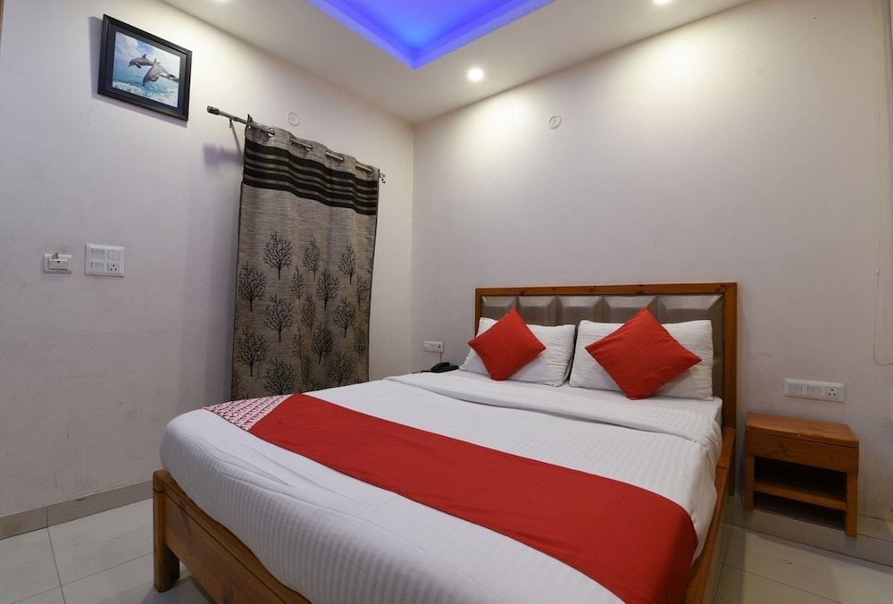 Airport Hotel Mahal 15/50
