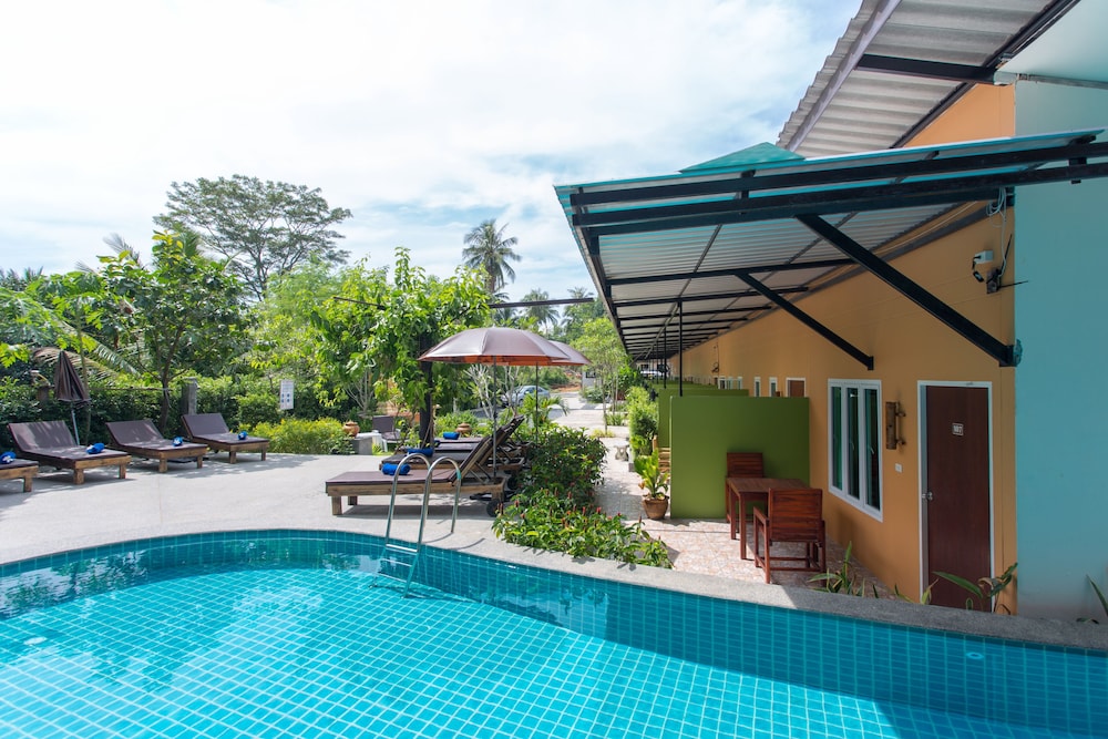 Khaolak Suthawan Resort 43/47