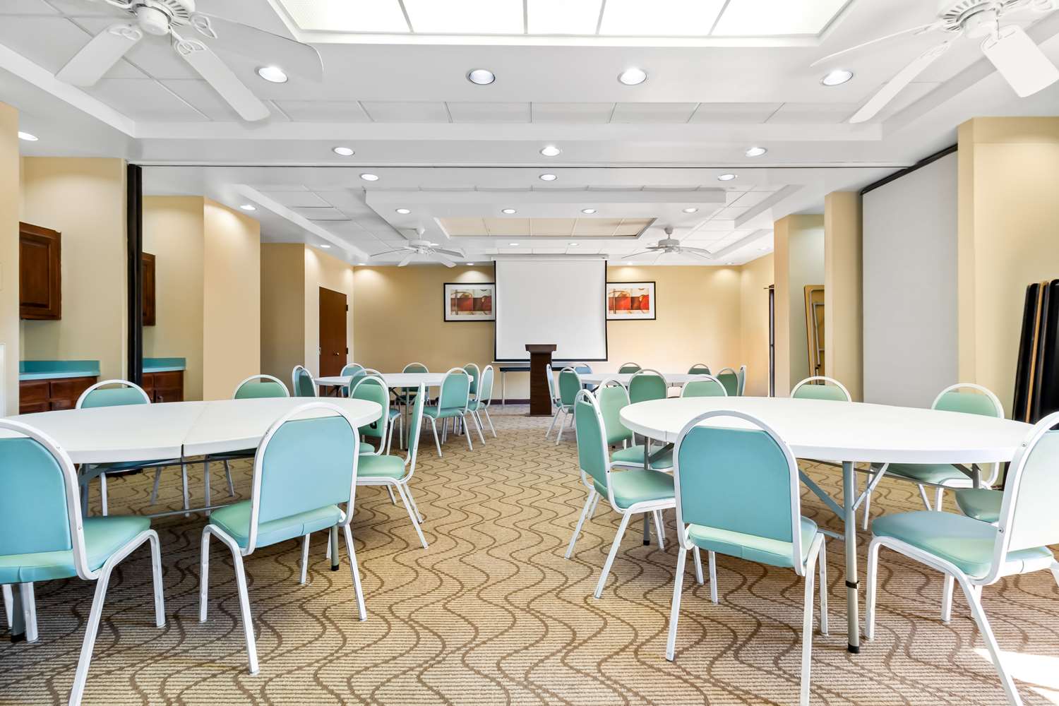 Comfort Suites Lumberton North 41/53