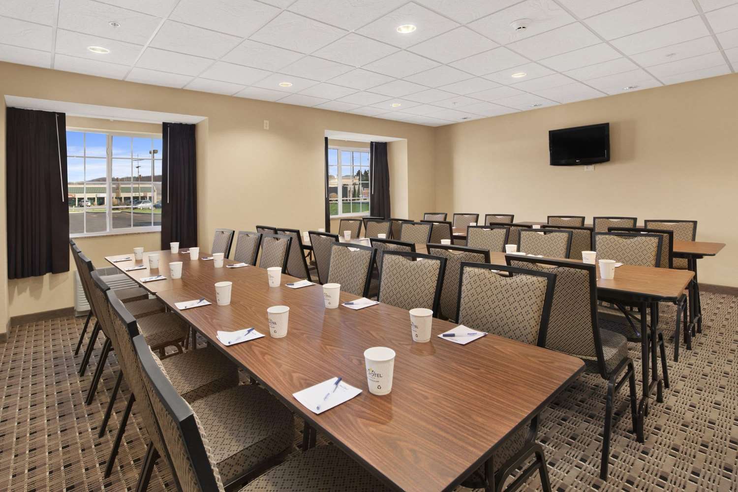 Microtel Inn & Suites by Wyndham Sayre 25/31