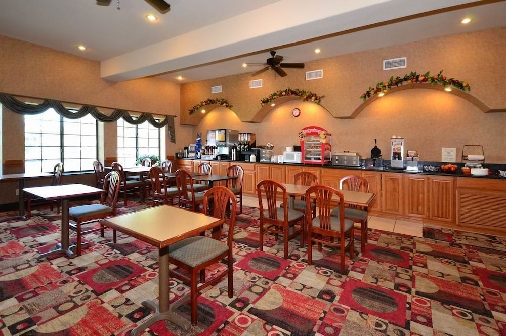 Best Western Casa Villa Suites 22/28