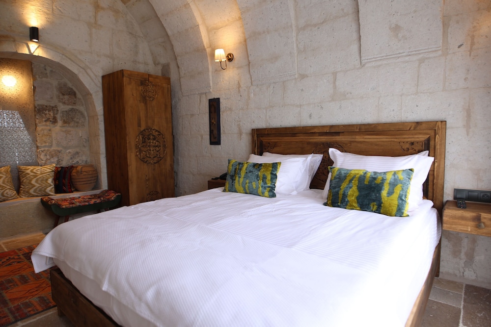 Vita Cave Suites 13/48